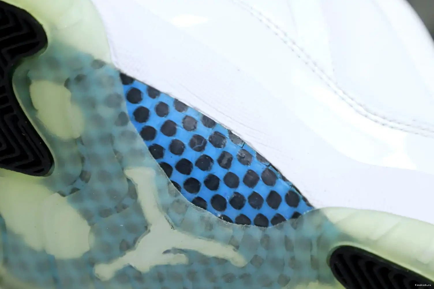 JORDAN Kimikick LOW BLUE AIR LEGEND RETRO 11 0428